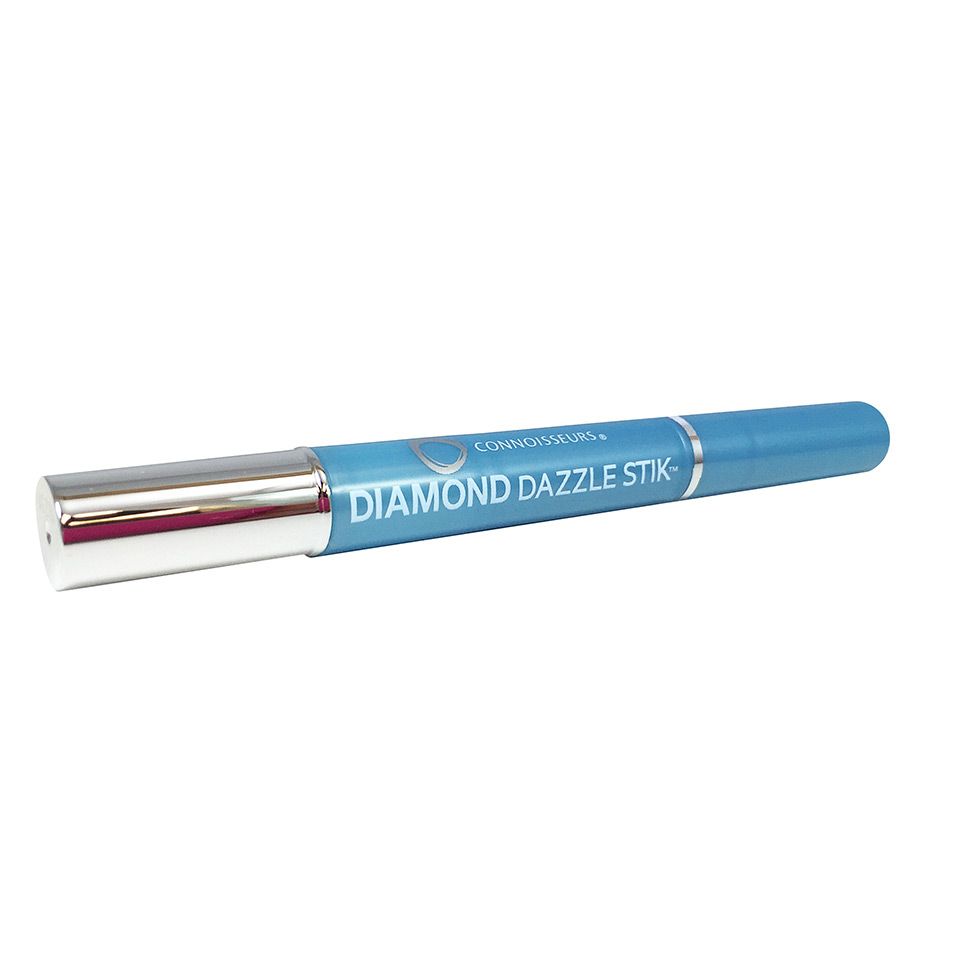 difference in red and blue diamond dazzle sticks